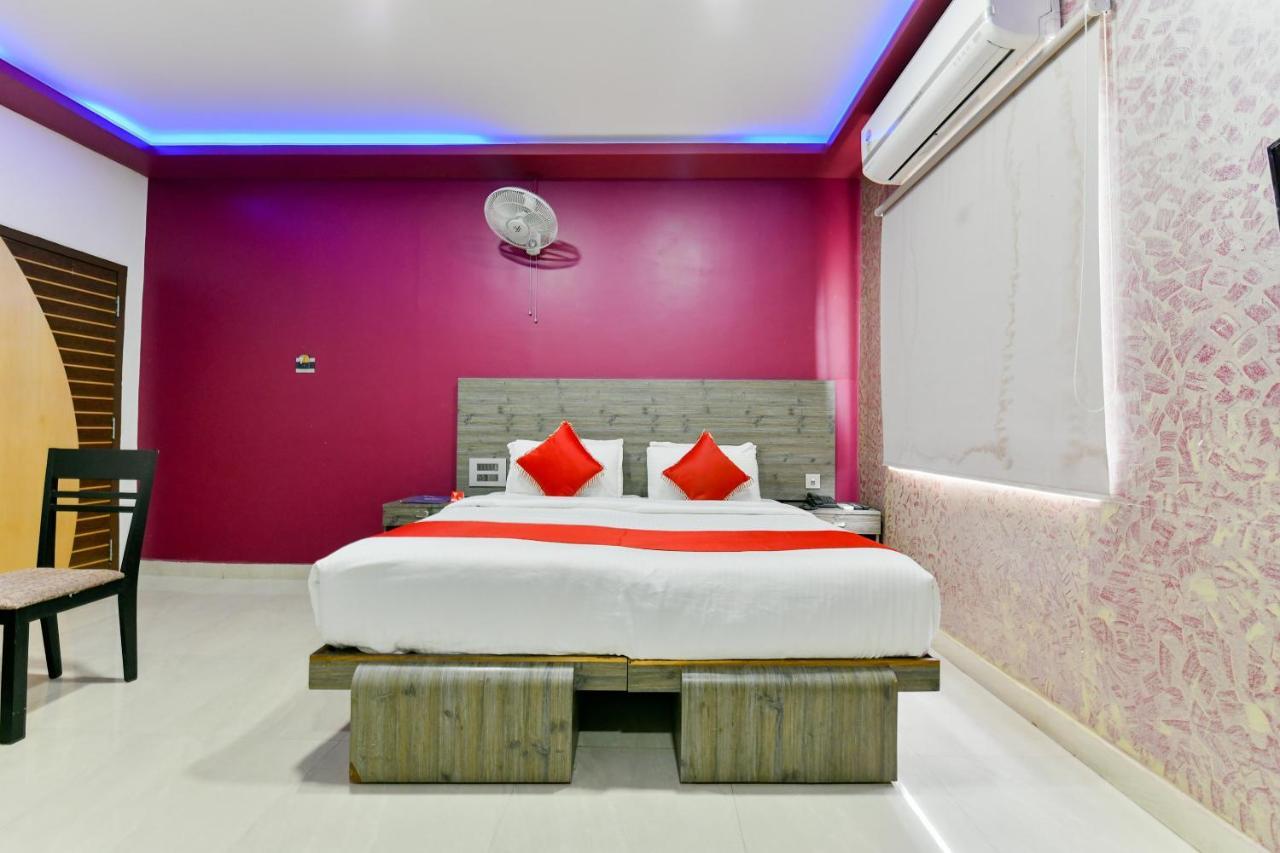 Oyo 1889 Hotel Aj Park Alappuzha Phòng bức ảnh