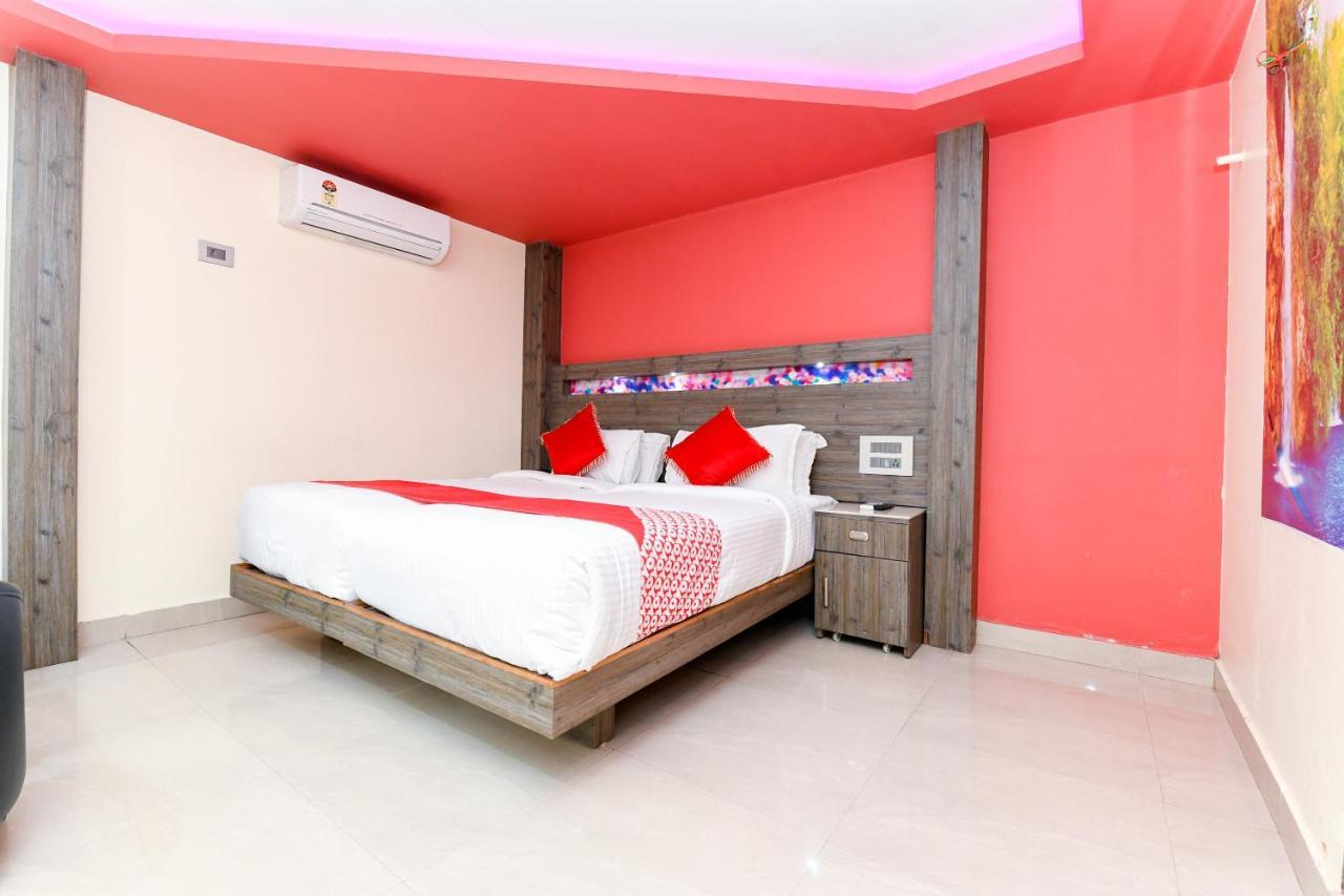 Oyo 1889 Hotel Aj Park Alappuzha Phòng bức ảnh