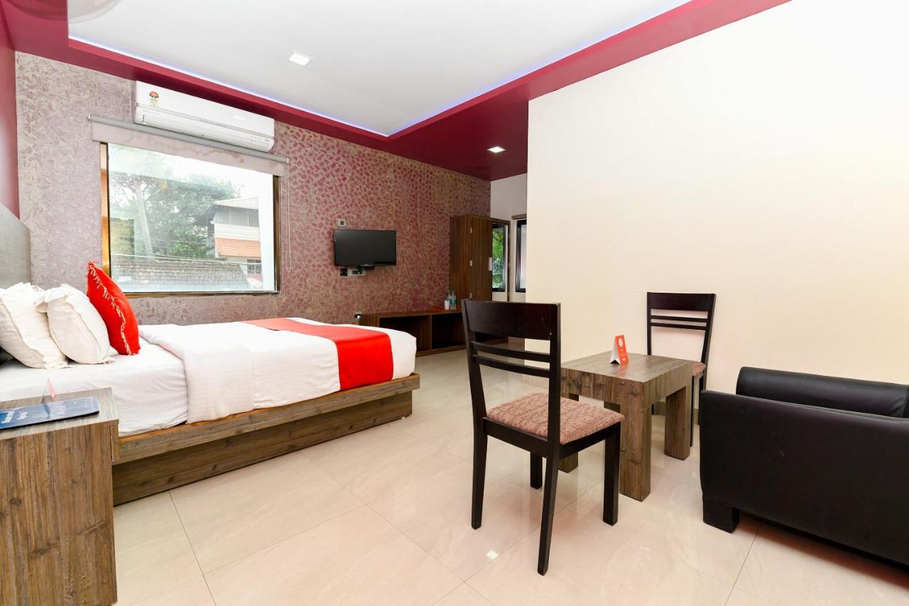 Oyo 1889 Hotel Aj Park Alappuzha Phòng bức ảnh