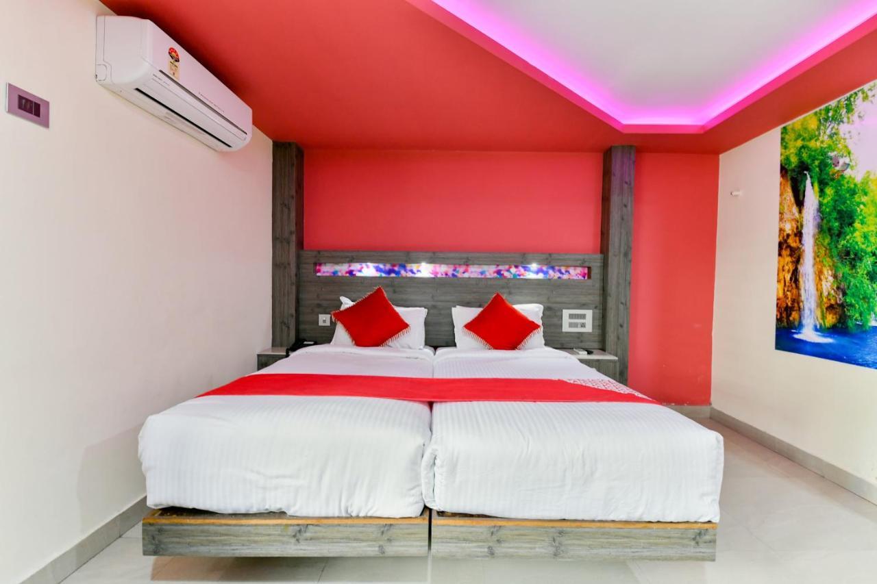 Oyo 1889 Hotel Aj Park Alappuzha Phòng bức ảnh