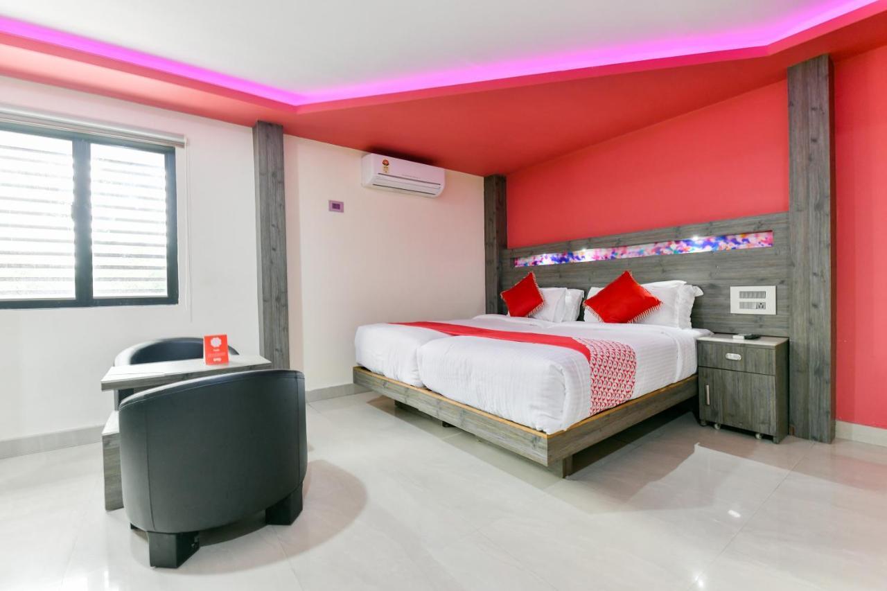 Oyo 1889 Hotel Aj Park Alappuzha Ngoại thất bức ảnh