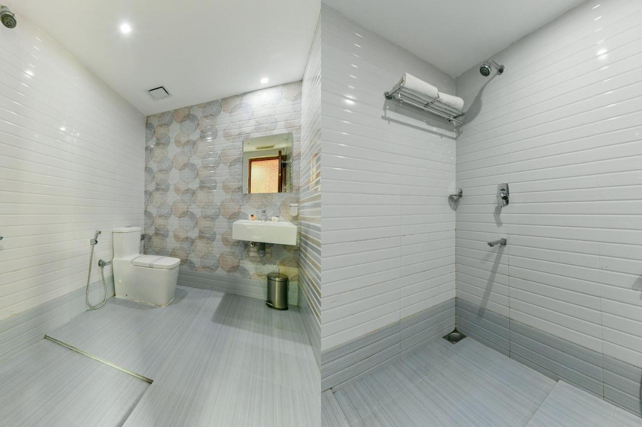 Oyo 1889 Hotel Aj Park Alappuzha Ngoại thất bức ảnh