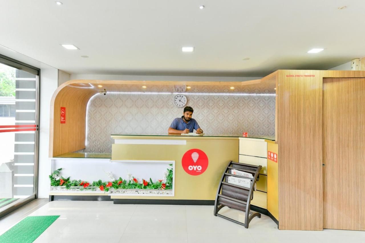 Oyo 1889 Hotel Aj Park Alappuzha Ngoại thất bức ảnh