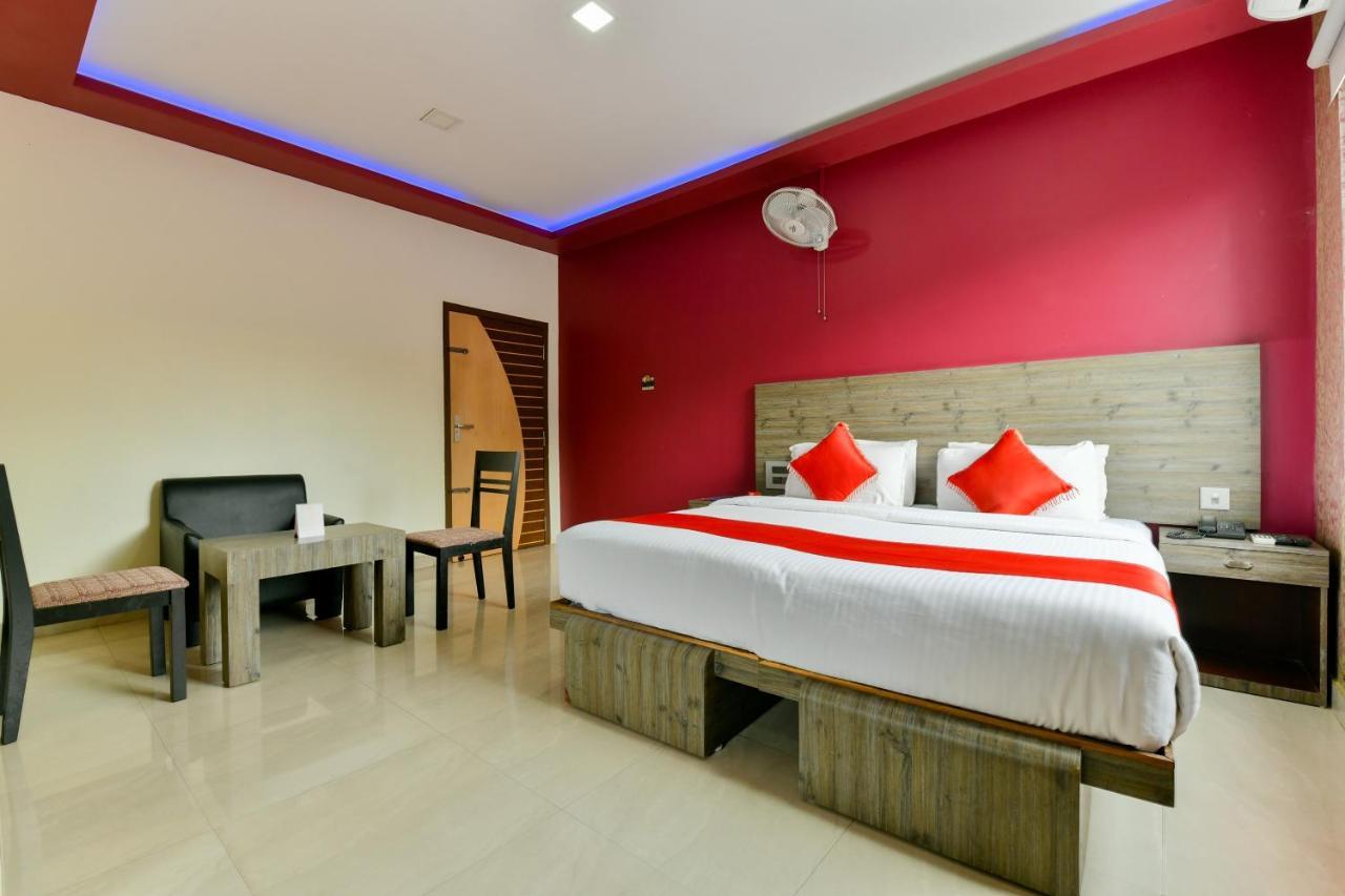 Oyo 1889 Hotel Aj Park Alappuzha Ngoại thất bức ảnh